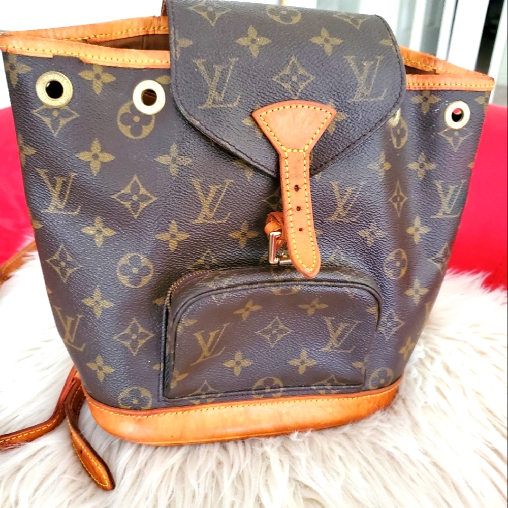 AUTHENTIC LOUIS VUITTON MONTSOURIS Mini BACKPACK W/DAMAGE